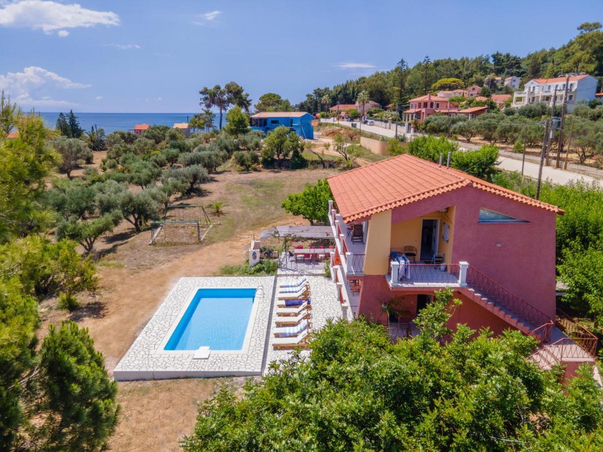 Villa Ostria Ликсури Екстериор снимка