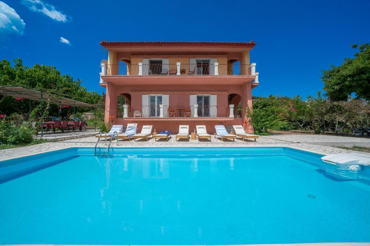 Villa Ostria Ликсури Екстериор снимка
