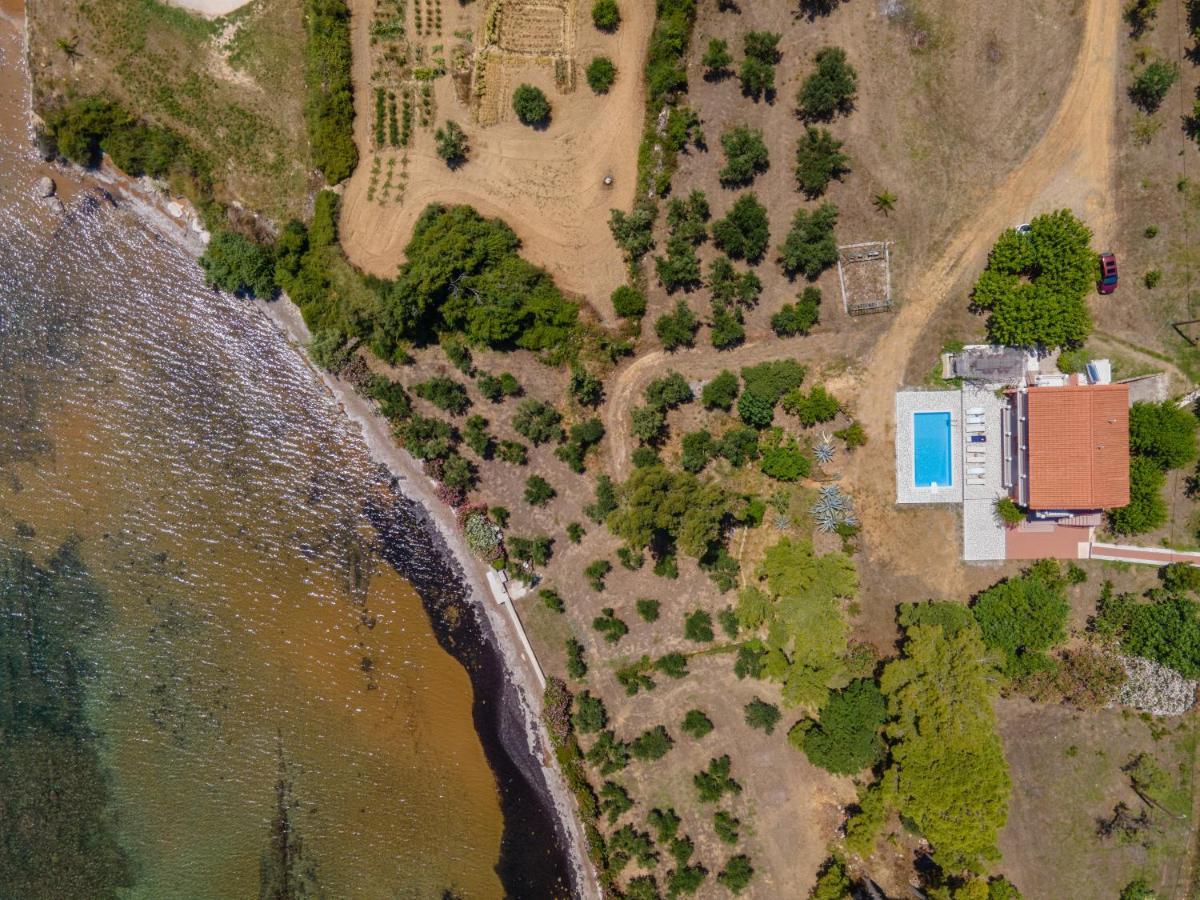 Villa Ostria Ликсури Екстериор снимка