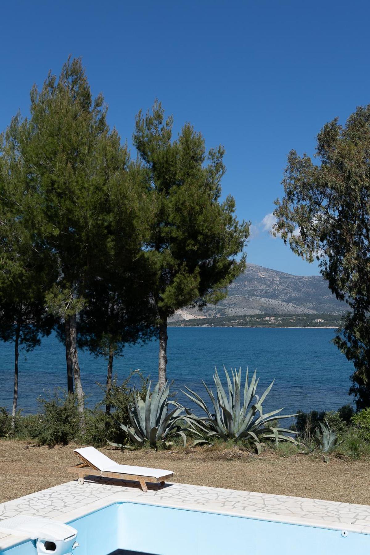 Villa Ostria Ликсури Екстериор снимка