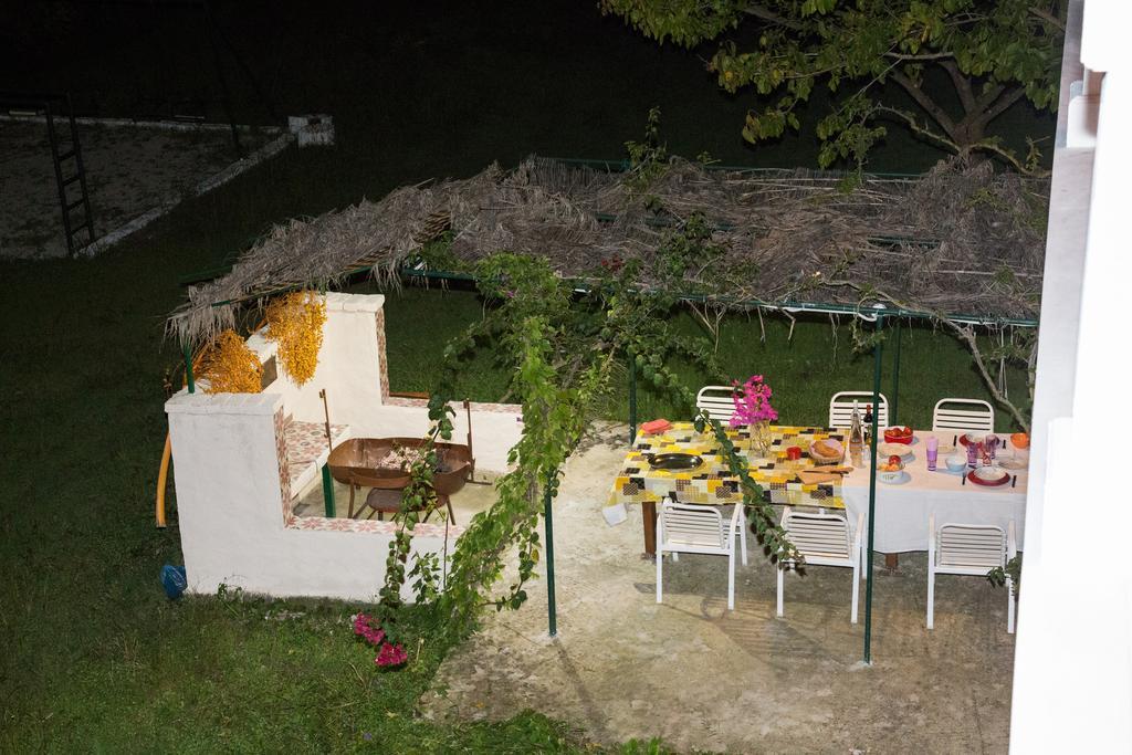 Villa Ostria Ликсури Екстериор снимка