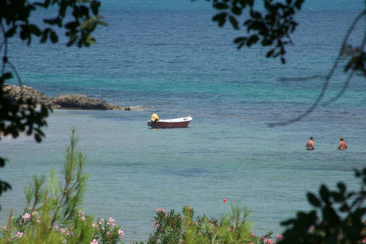 Villa Ostria Ликсури Екстериор снимка